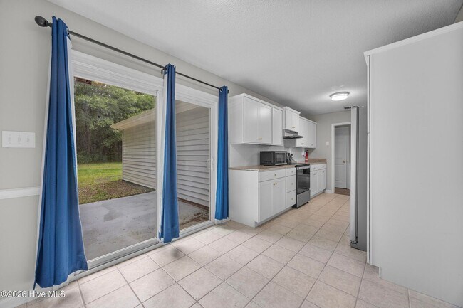 Building Photo - 429 Crow's Nest Ln