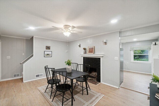Building Photo - Charming Updated 4BR/2BA Cape Cod in Twinbrook- Rockville