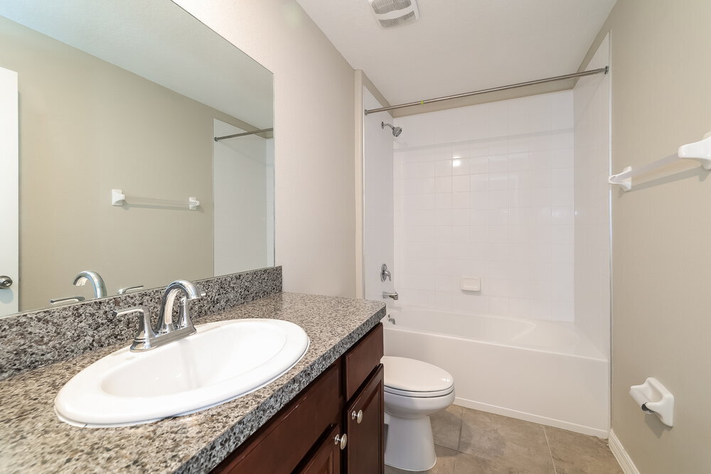 Building Photo - 39886 Dawson Chase Dr