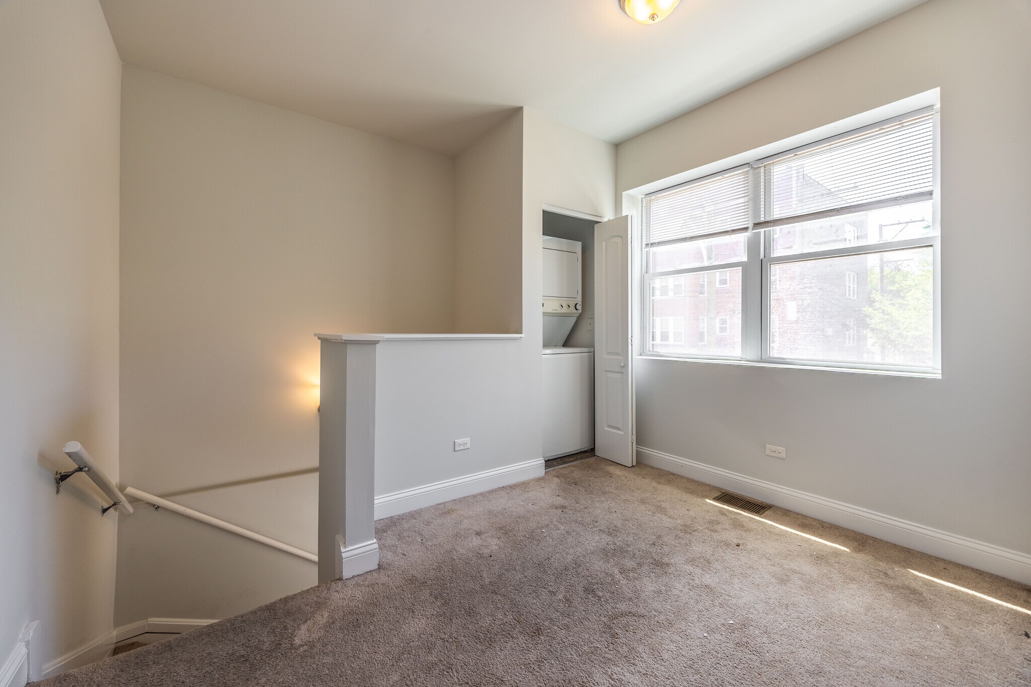 Building Photo - 1505 N Talman Ave