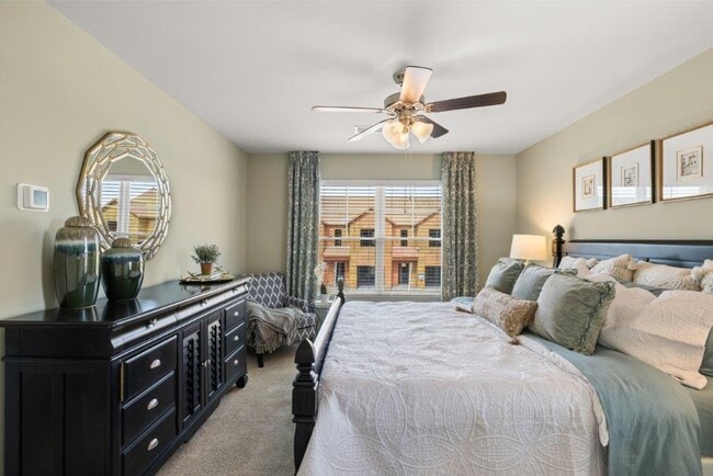 Building Photo - 811 Grovebury Ct