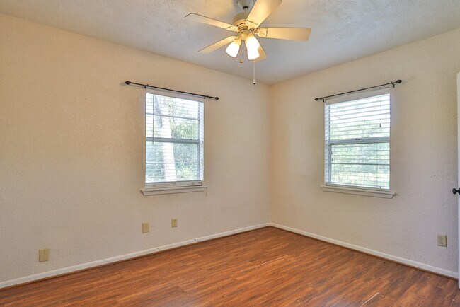 Building Photo - 11913 25th St