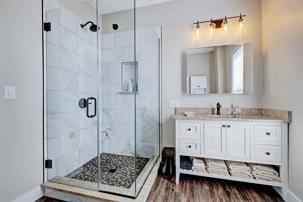 Building Photo - 729 Hamlet St