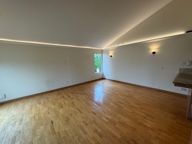 Building Photo - Community Pool | Updated Bathrooms
