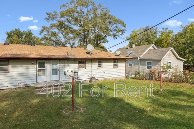 Building Photo - 3821 Saratoga St