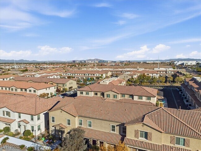 Building Photo - 6270 Cappadocia St