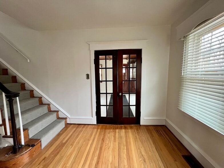 Building Photo - 222 Berlin Rd N