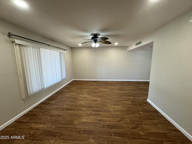 Building Photo - 818 E Todd Dr