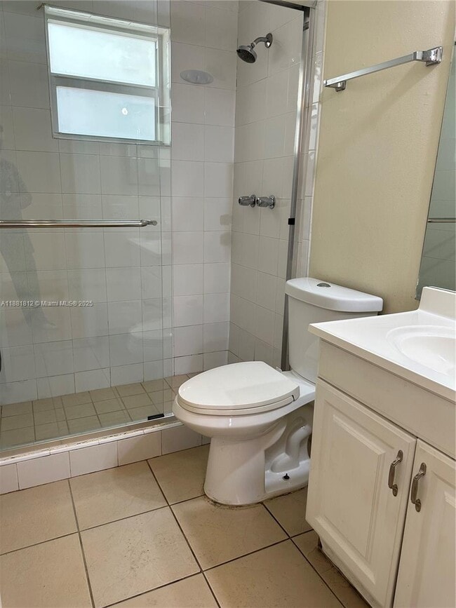 Building Photo - 535 W 79th Pl