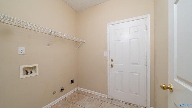 Building Photo - 220 Park Stone Dr