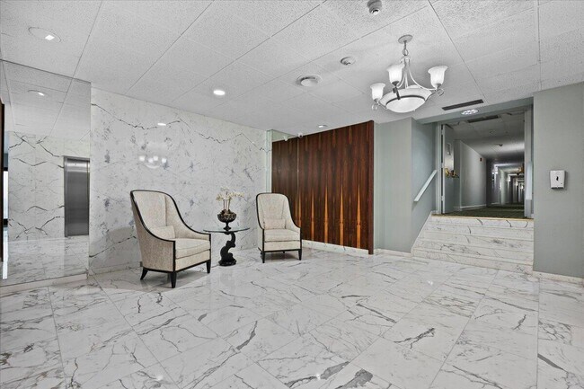 Building Photo - 2860 S Ocean Blvd