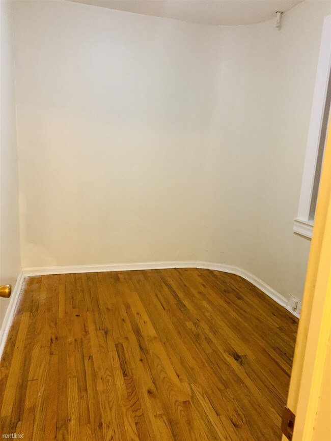 Building Photo - 316 N Paca St