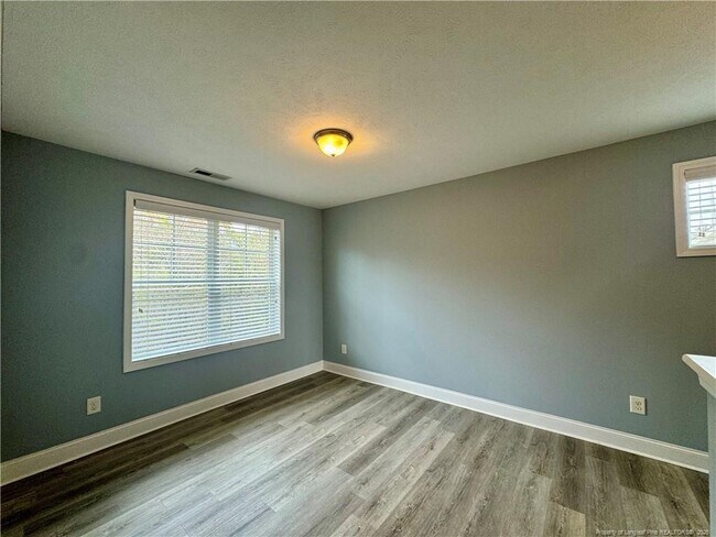 Building Photo - 2100 Feathercombe Court