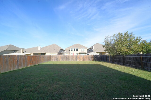 Building Photo - 216 Dove Hill