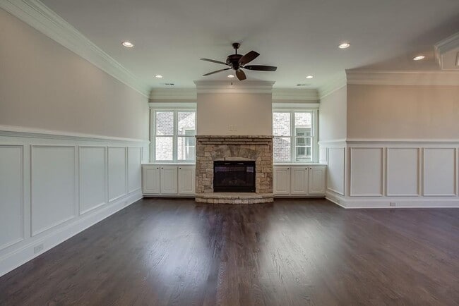 Building Photo - 5869 Chickasaw Ln