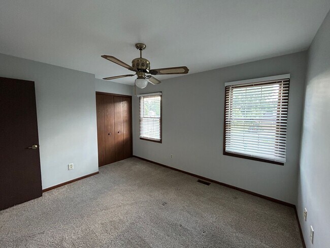 Building Photo - 3 Bedroom Stone Facade Colonial with 2 Car Attached Garage  in Strongsville