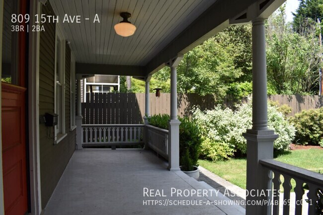 Building Photo - 809 15th Ave