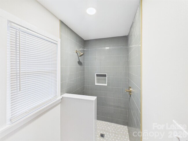 Building Photo - 4012 Belshire Ln