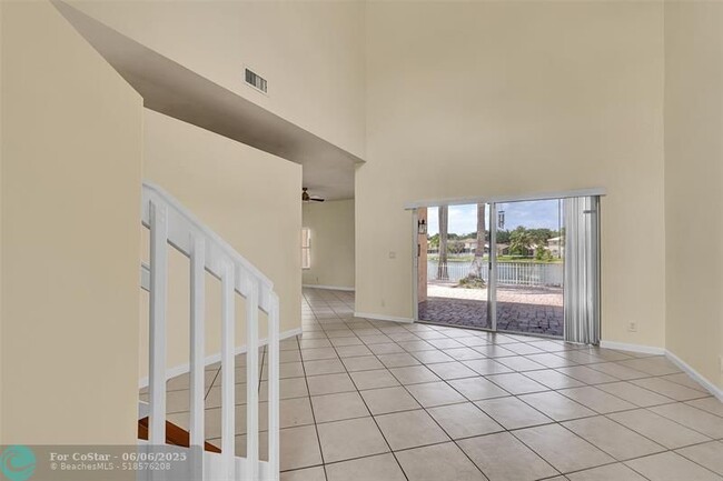 Building Photo - 3829 NW 62nd Ct