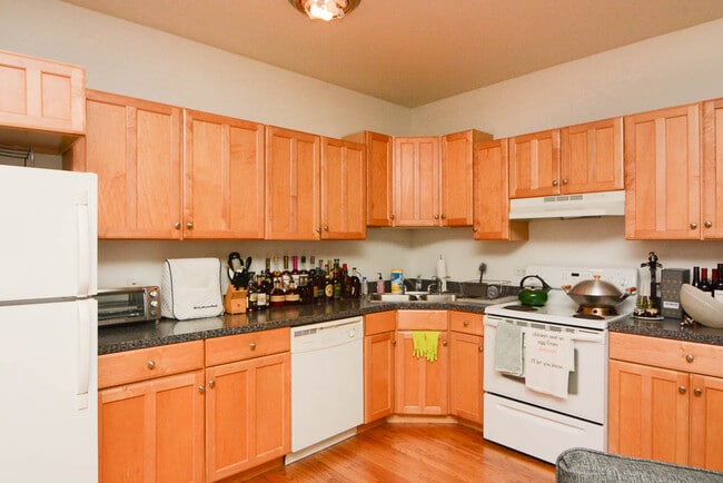 Building Photo - 3941 N Monticello Ave