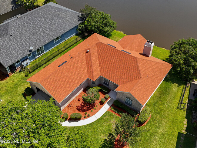 Building Photo - 1623 Sandy Springs Dr