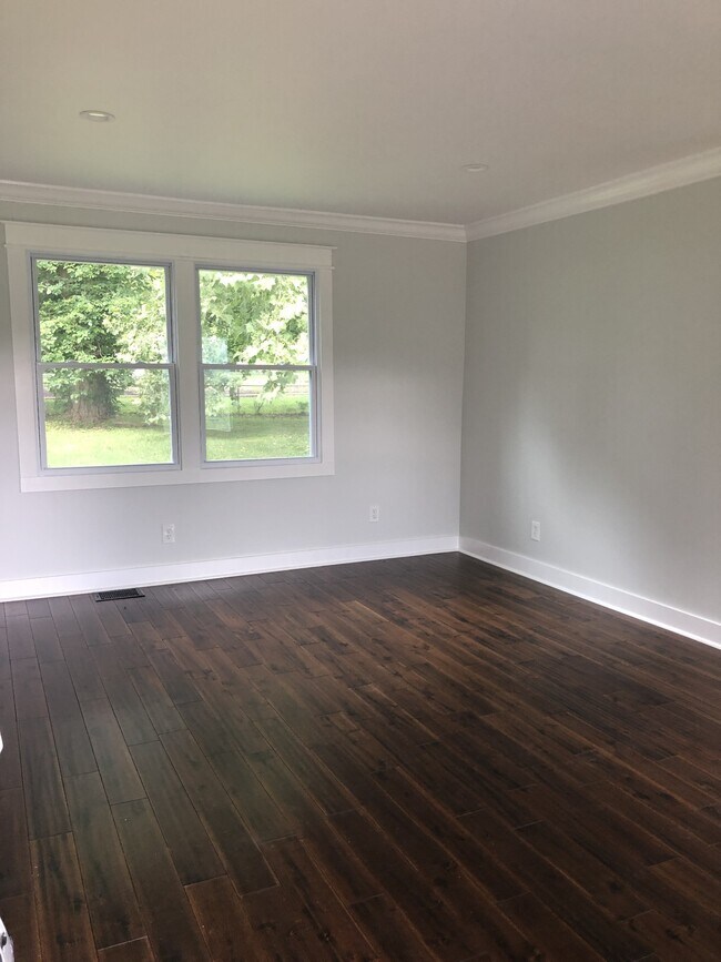 Building Photo - 903 Drummond Dr
