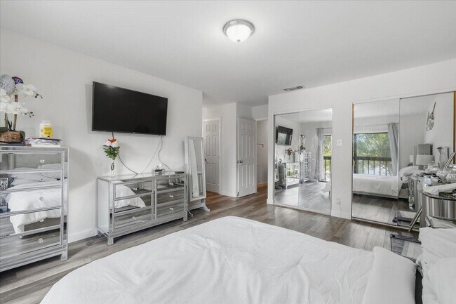 Building Photo - 9240 NW 14th St