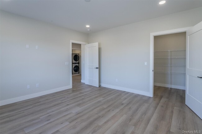 Building Photo - 124 S Main St