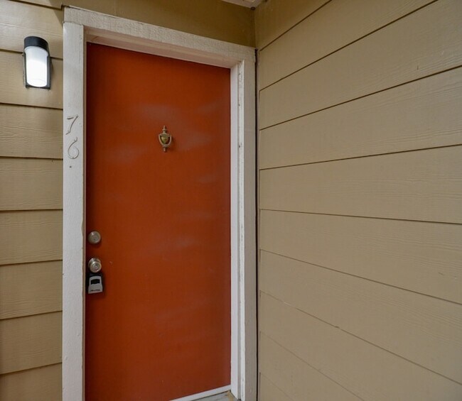 Building Photo - 12955 Woodforest Blvd