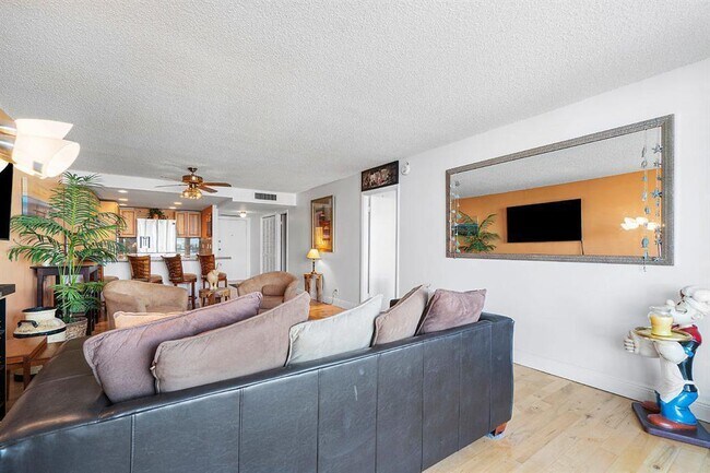 Building Photo - 800 SE 20th Ave