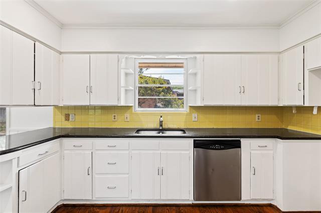 Building Photo - 6440 Runnemede Ln