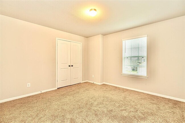 Building Photo - 24918 Adami Veduta Ct