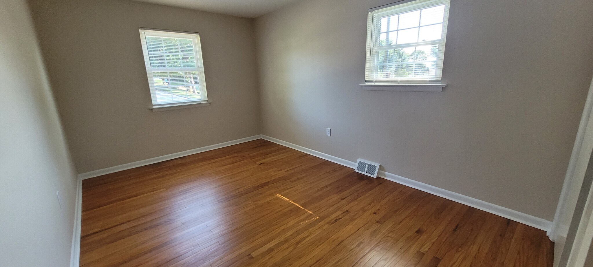 2nd Bedroom - 270 Riverview Rd
