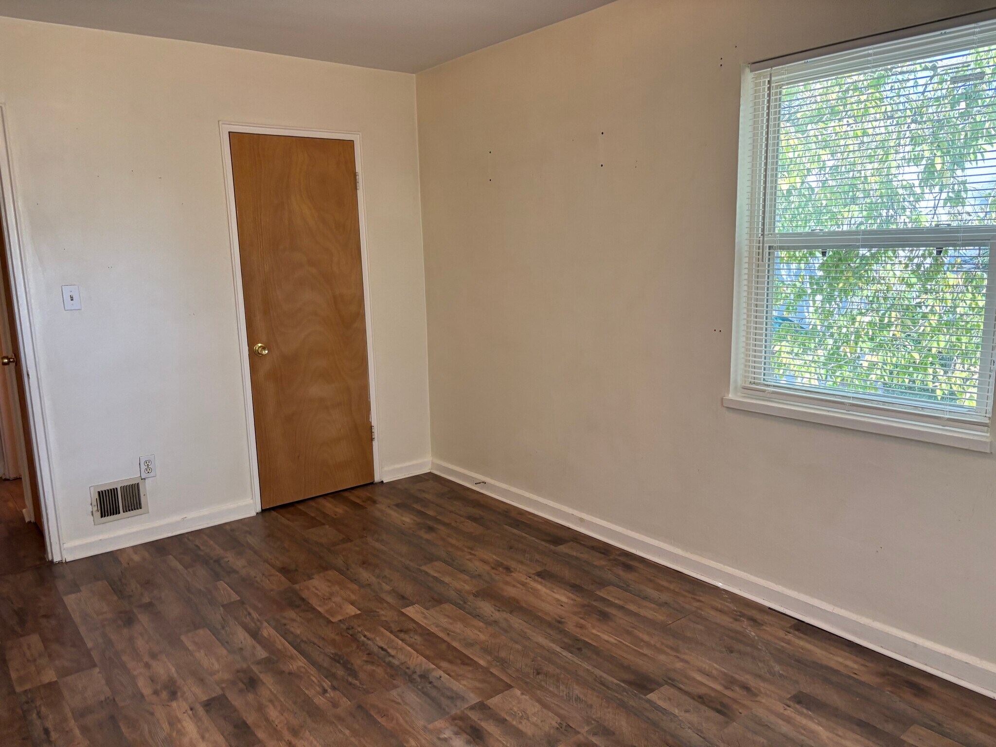 Building Photo - 506 Morse Ave