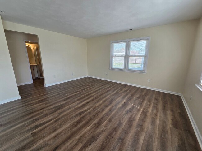 Building Photo - LAKELAND HOMES