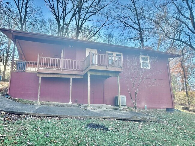 Building Photo - 35 Gore Ln