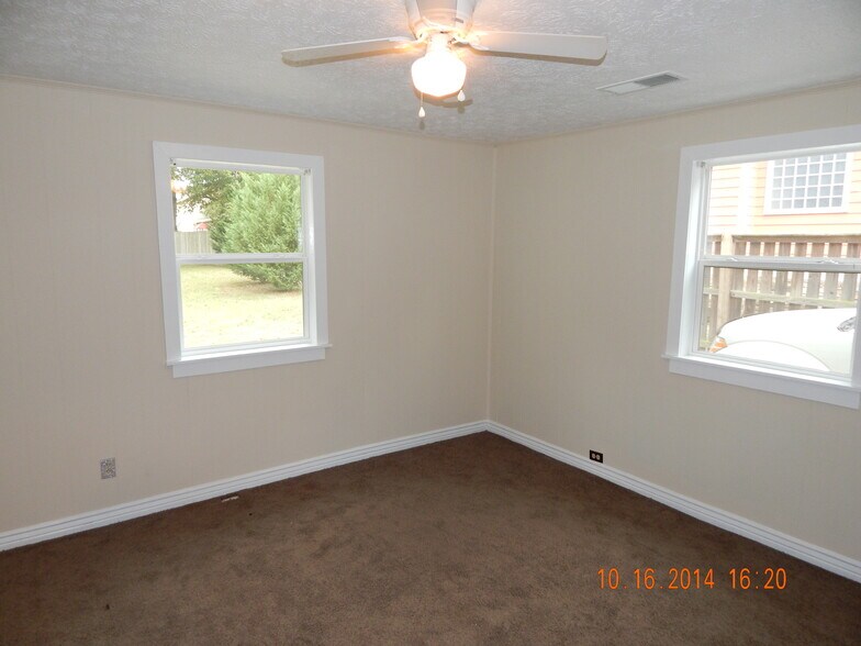 Building Photo - 3286 Harrison Rd