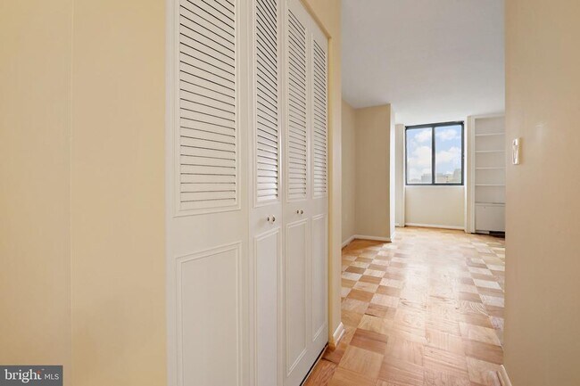 Building Photo - 4242 East-West Hwy