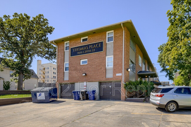 Building Photo - 1010 S 29th St