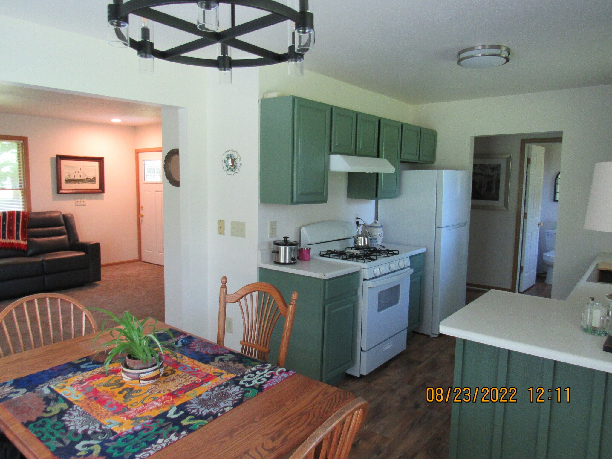 Building Photo - 6452 W Vw Ave