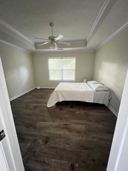 Building Photo - 440 Arnell Ln
