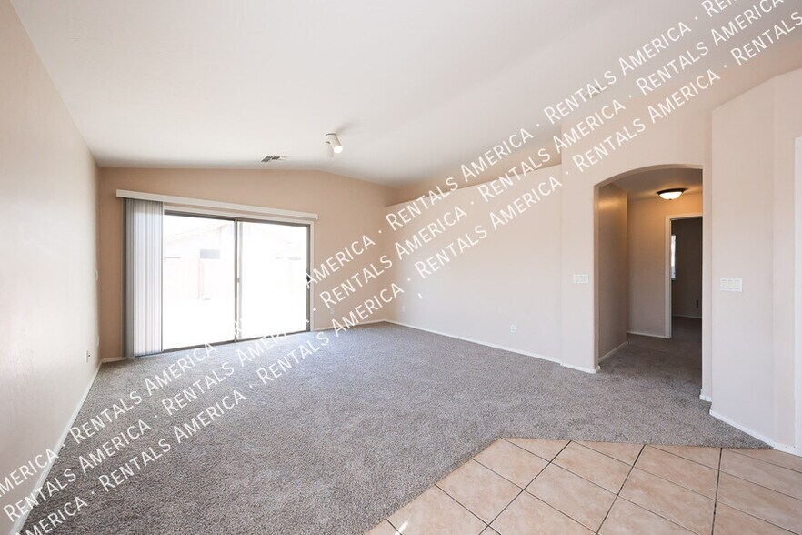 Building Photo - 1504 E La Salle St