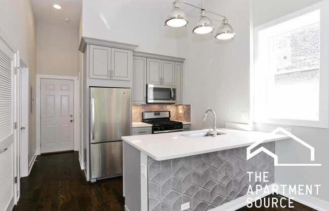 Building Photo - 2648 W Augusta Blvd