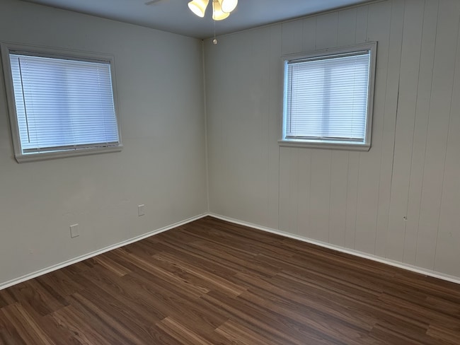 Building Photo - Spacious 4-Bed Home with Garage Near I-225 and Parks!