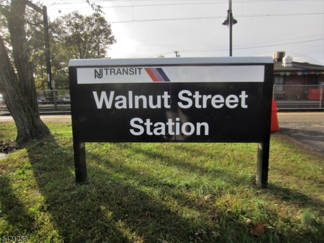 Building Photo - 33 Montclair Ave