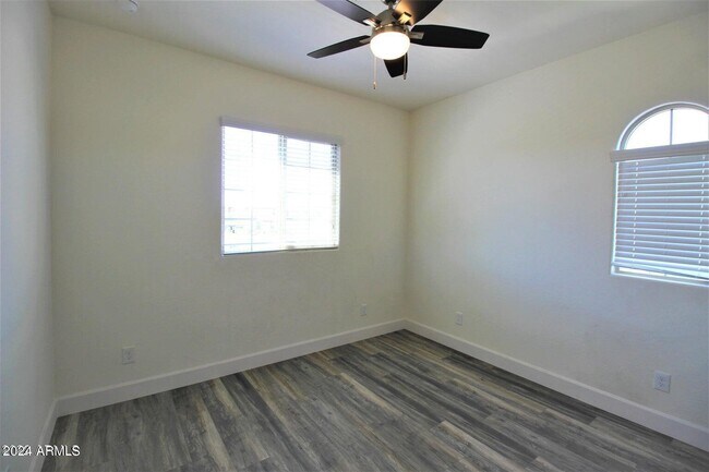 Building Photo - 3173 S Magnolia Ln