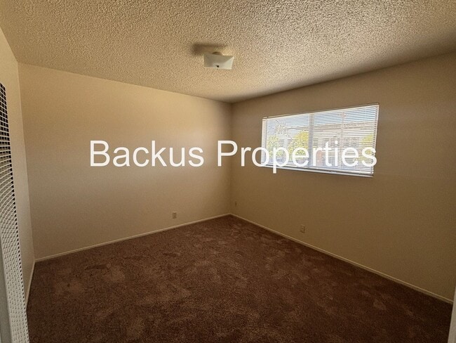 Building Photo - 14 Cypress St