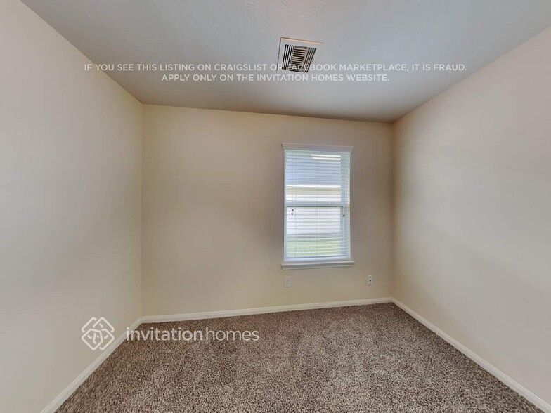 Building Photo - 8614 Chaletford Dr