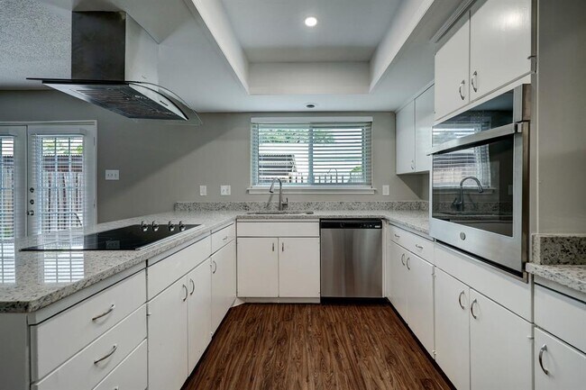 Building Photo - 10306 Hammerly Blvd