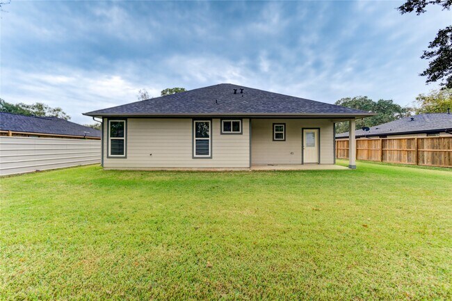 Building Photo - 1513 Sherl St